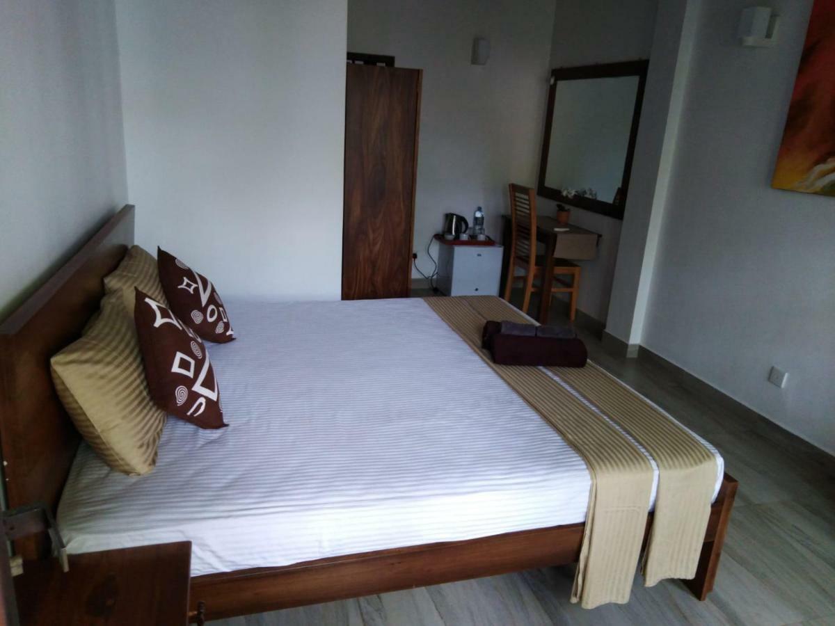 Lija Residence Негомбо Экстерьер фото